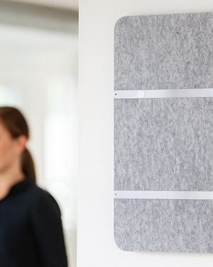 Absorber-Wandelement PET R im Hochformat mit 2 Magnetleisten