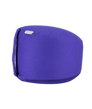 Lila Sitzkissen in Keilform